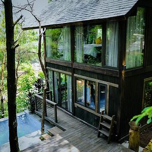 Bungalow Deluxe